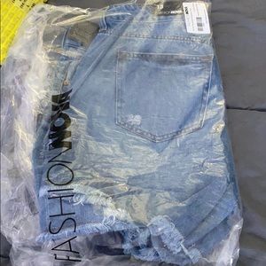 Fashion nova moment boyfriend jeans